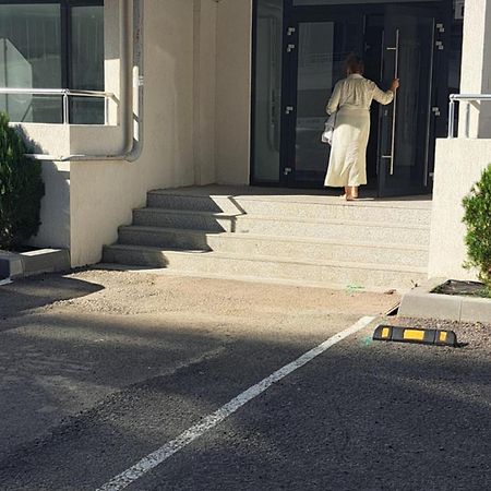 Mamaia Nord Studio La 10 M De Plaja Langa Cluburi Екстер'єр фото