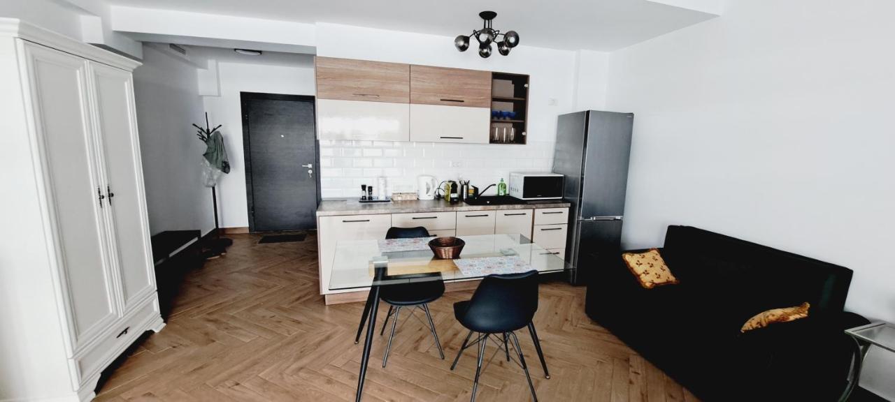 Mamaia Nord Studio La 10 M De Plaja Langa Cluburi Екстер'єр фото